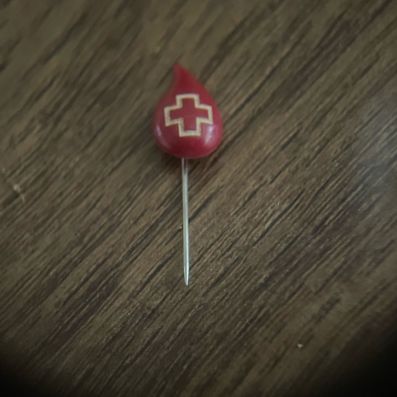 1960s Red Cross Blood Droplet Pin - Picture 4 of 5